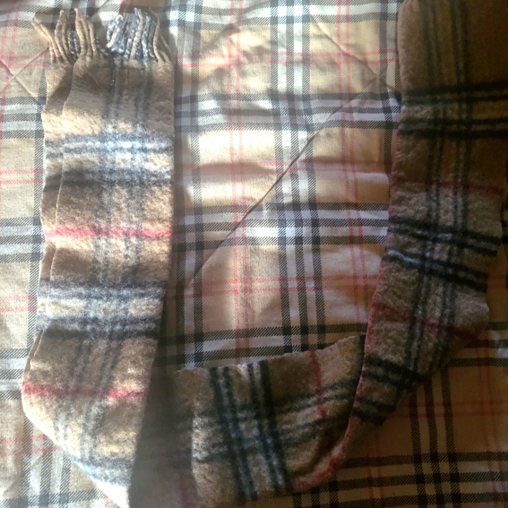 Burberry scarve